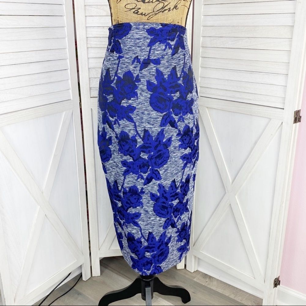 New York & Co Gabrielle Union Pencil Skirt Floral Jacquard Blue 4 Full Zip Back